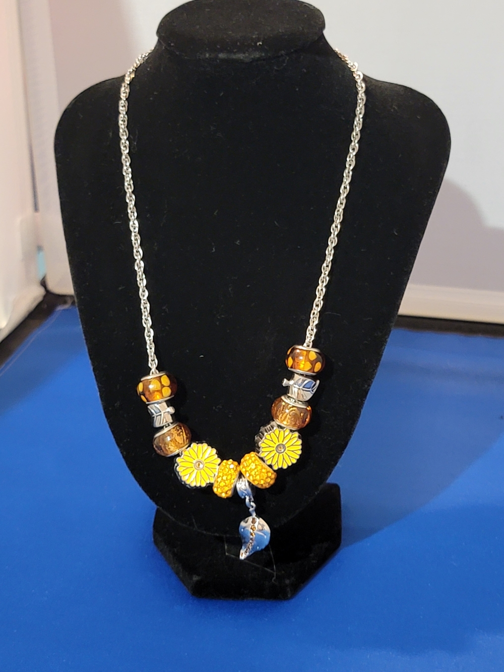 Source Unknown Yellow Floral and Amber Bead Necklace